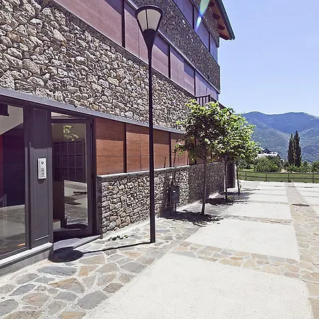 Bonaigua Tg Apartment *